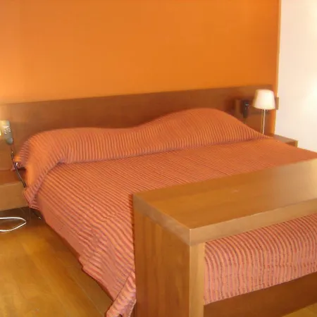 De La Fontaine Zak 3562 Apartment